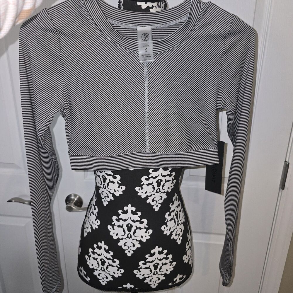 savvi FIT, Crop Long Sleeve Size S, NEW with Tags Black Stripe Elastic